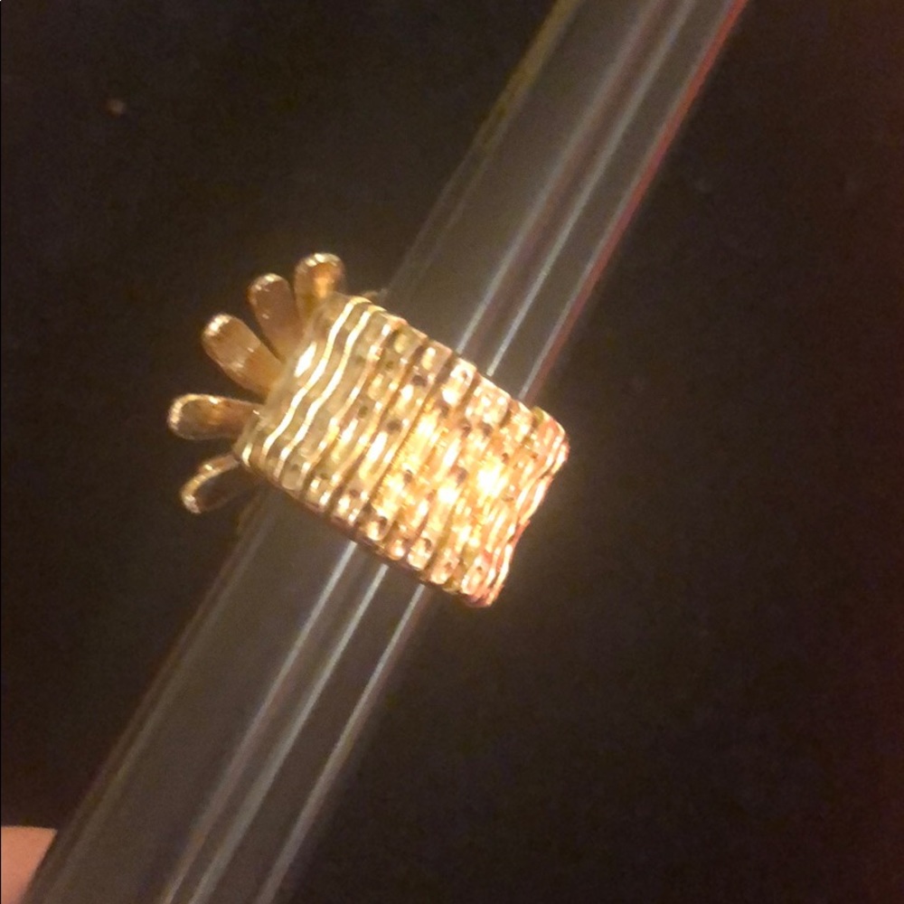 Gold-Tone Flower Statement Ring W/ Rhinestones - image 6